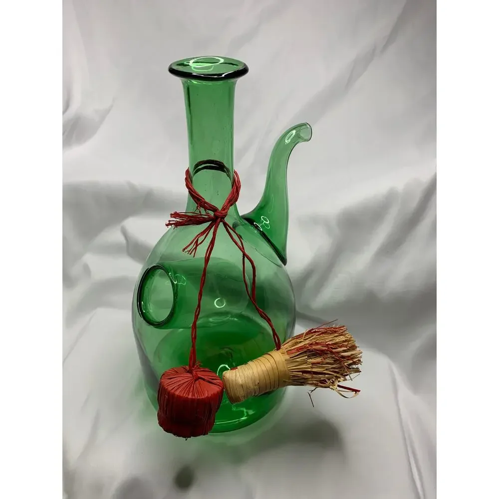Unbranded striking vintage